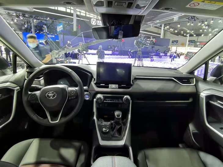 一汽丰田RAV4荣放双擎E+周六上市 纯电续航80km
