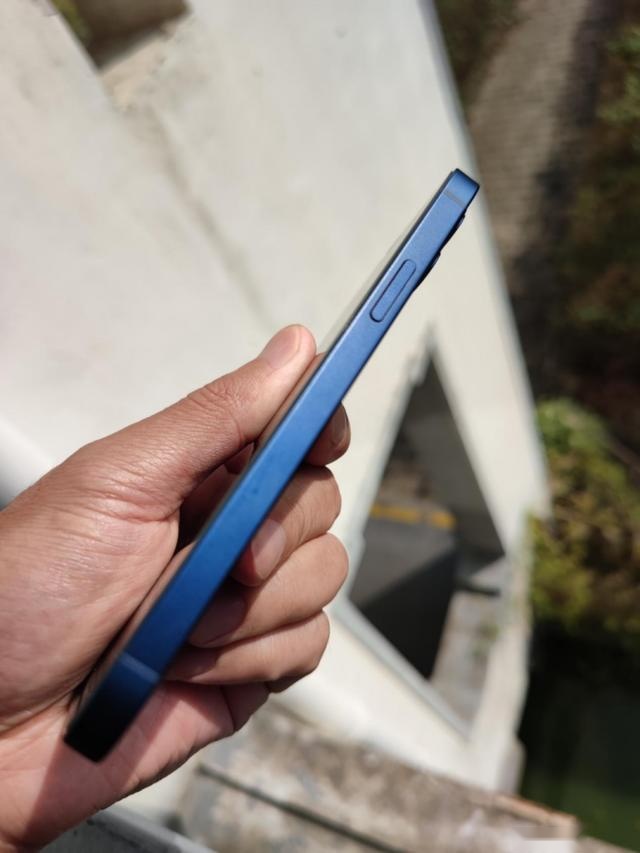 首批iPhone 12开箱验货：爷青回！默秒全？