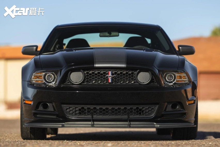 收藏家们的挚爱2013款福特野马boss302限量版