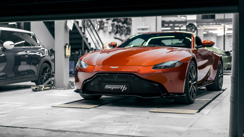 阿斯顿马丁 V8 Vantage