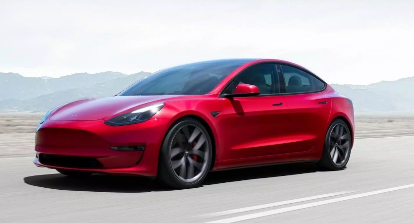 新款Model 3曝光：前脸变了另增一探头，大概率会打价格战！
