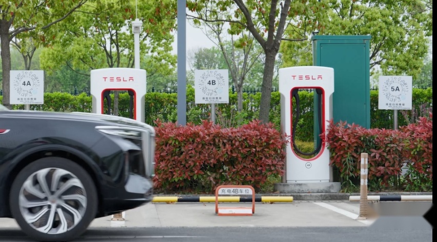 超600座充电站、100%覆盖中国大陆所有省份及直辖市！特斯拉充电方便
