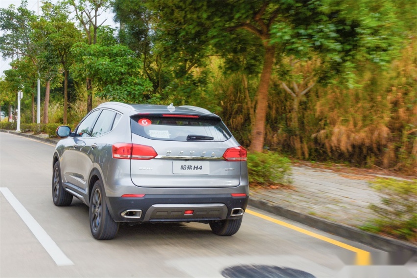 10万预算买SUV，哈弗这台1.5T帅气新车很适合年轻人！