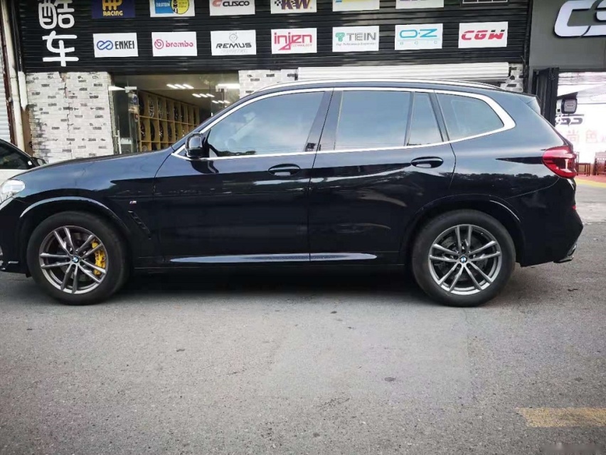 2021款宝马X3前后轮刹车改装TEI Racing S60六活塞卡钳