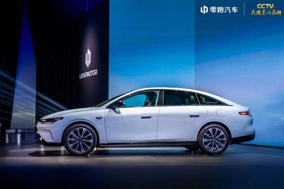 零跑C系列两款增程新车上市，起步不到15万，降维打击燃油车