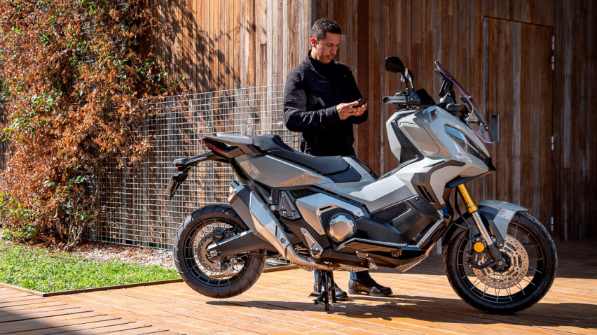 本田摩托推出新款车机系统，支持语音控制，功能全面降低骑行风险