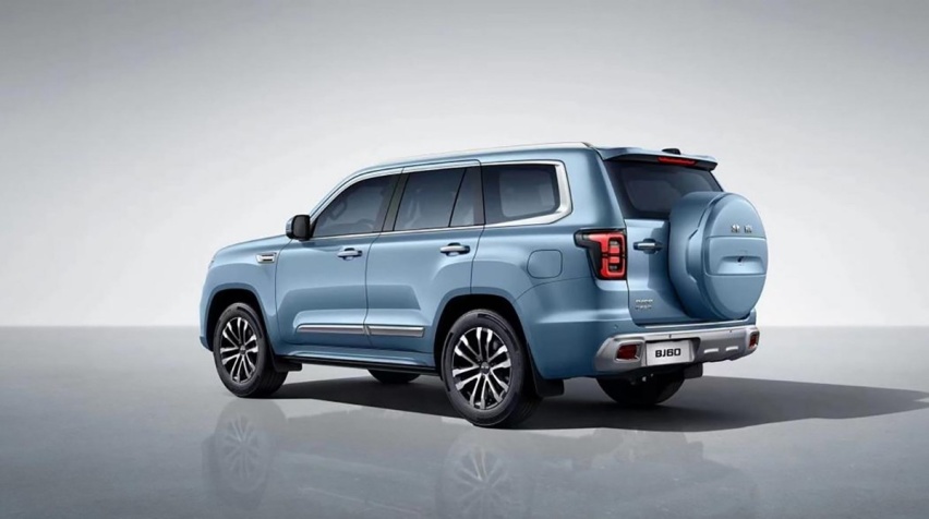30万级硬派SUV 标配2.0T+四驱 BJ60与大通领地谁更胜一筹？