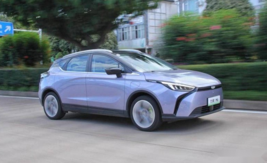 吉利几何全系官降，至高优惠1.3万元！颜值、性能不输秦PLUS EV