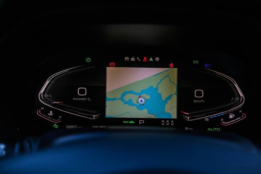 自主豪华旗舰注入更多动力 试驾WEY VV7 GT PHEV