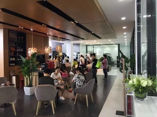 金融服务费只是小菜，4S店的服务才是大头！
