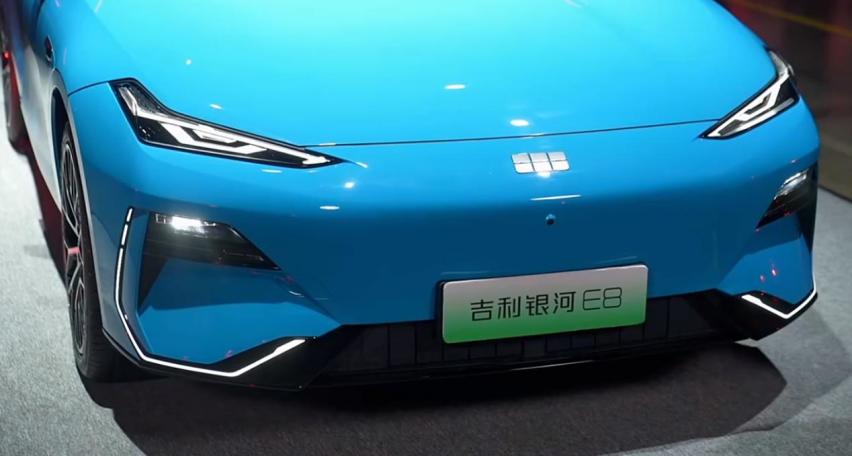 银河E8龙腾版下探到16万 友商：我还能怎么办，卷不过啊！