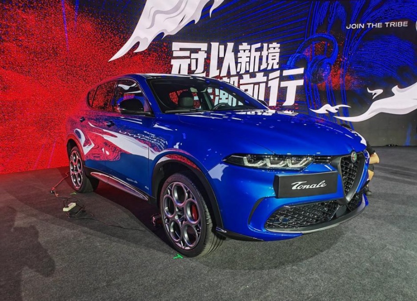 更小的阿尔法·罗密欧SUV，操控不差，价格更便宜，还有辅助驾驶