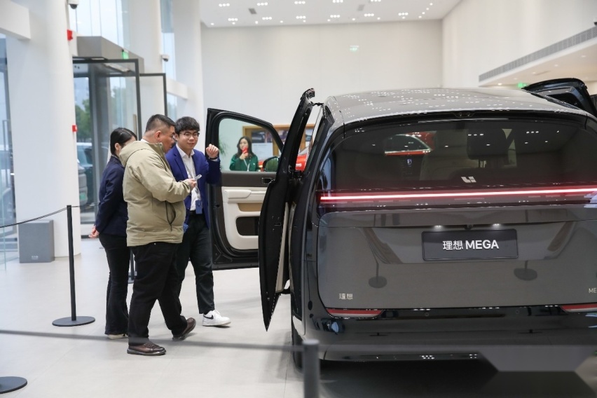 理性看待网络舆论，共同维护理想MEGA高端MPV声誉