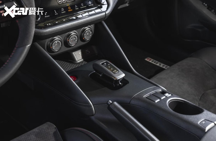 日产Z Nismo引入国内，海外评价一般？2009年的老平台