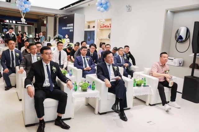 沃尔沃城市中心店武汉光谷世界城店盛大开业
