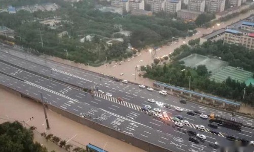 多家车企为暴雨灾情推出关怀计划；奔驰Vision EQXX预告图公布