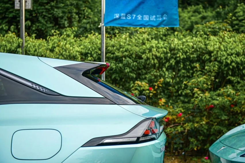 冲击 20 万年销量，深蓝开卷 SUV 市场