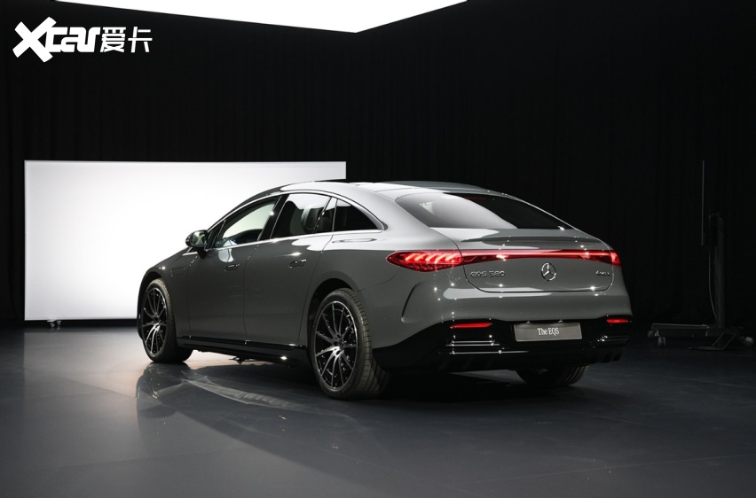 新款奔驰eqs官图发布,恢复格栅中网和立标-爱卡汽车爱咖号