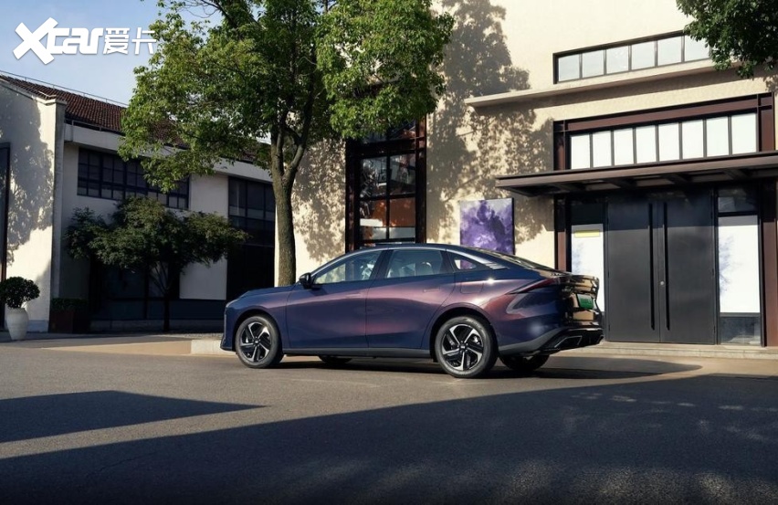 10多万的插混车，银河L6现金优惠8000元，合不合适动态试驾给你答案