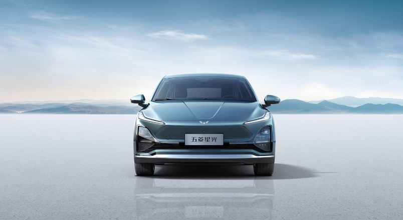 人民轿车！或定价10万，双动力，五菱新车曝光，还看比亚迪秦PLUS？