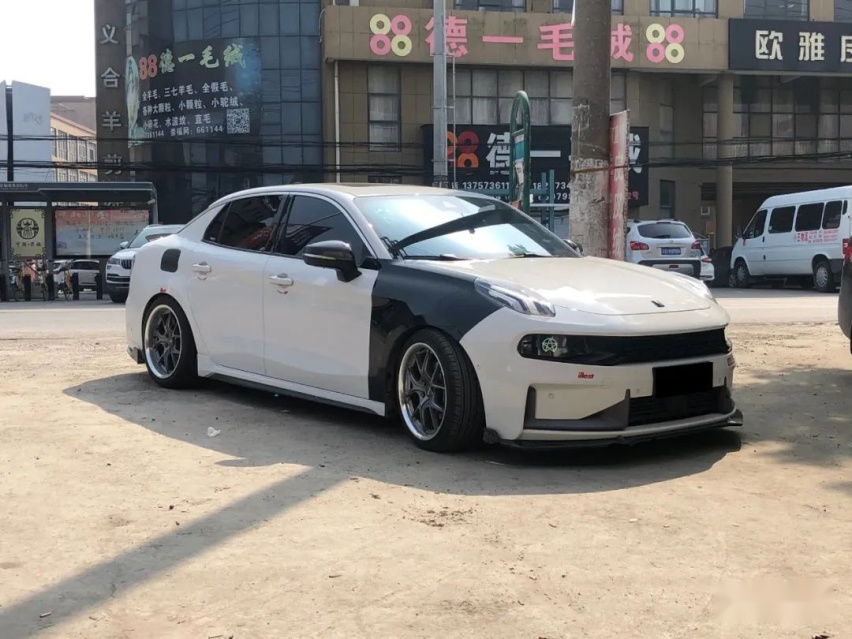 领克03从短簧到绞牙再到气动，最后还是选择换回绞牙走竞技风