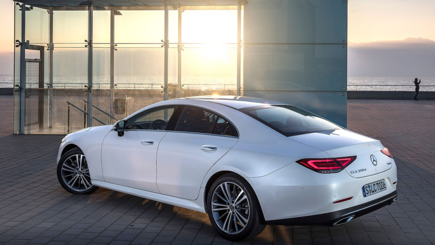 中国市场特供 奔驰CLS 260搭载1.5T发动机