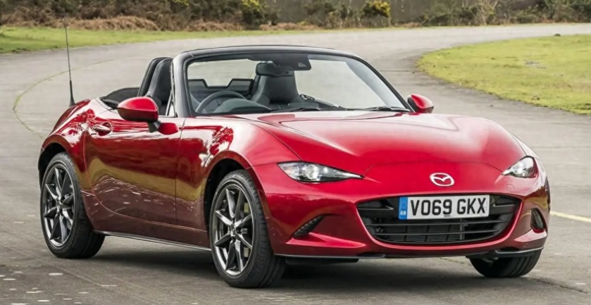 全球畅销的小跑车马自达MX-5，现降价10多万，是时候实现梦想了