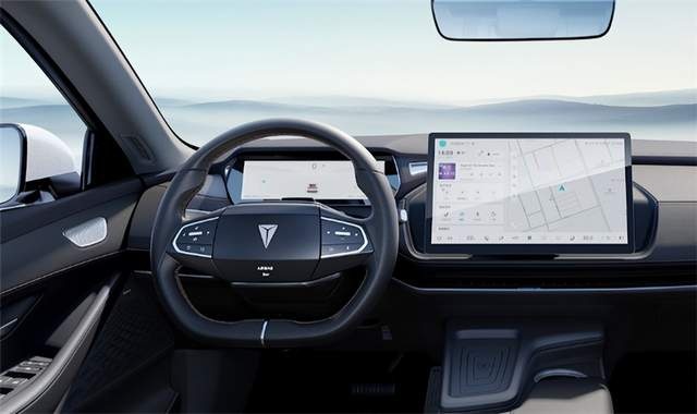 长安深蓝SL03对标Model 3，是不是用力过猛？