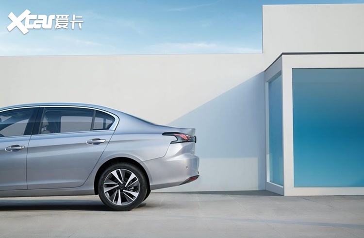新408龘龘款上市10.97万元起，法系车也能如此懂你！