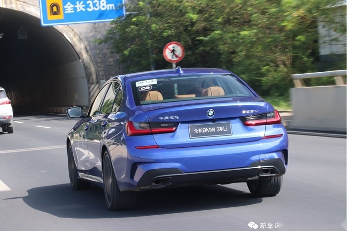 宝马 325Li首试：5系你……干嘛穿了3系的衣服