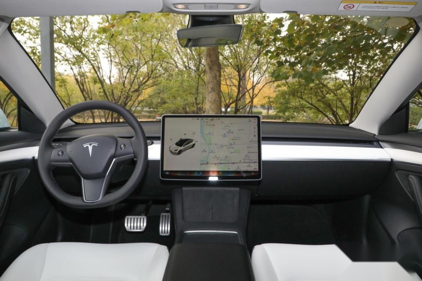 不比不知道，极氪001对比特斯拉Model 3P，差距真不小
