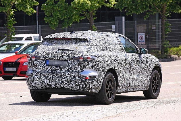 计划于2022年亮相 定位纯电SUV 奥迪Q6 e-tron谍照曝光