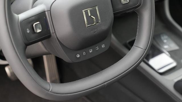 20.99万起，极氪007为何能颠覆传统豪车体验