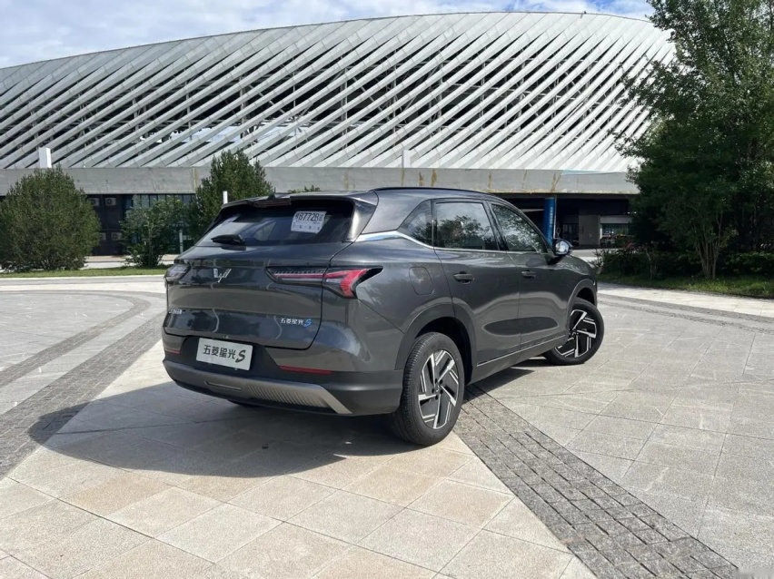 更适合国人的新能源SUV！ 五菱星光S开启预售，10.28万起