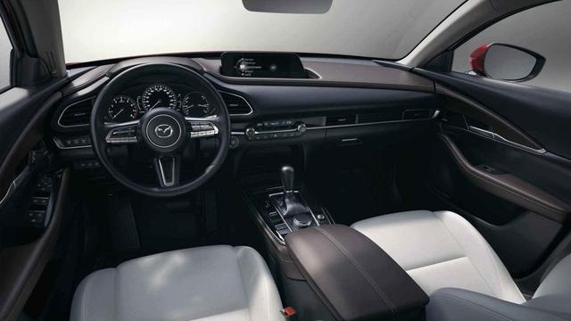 2.0L旅跑SUV，马自达CX-30开启预售，能力挽狂澜吗？