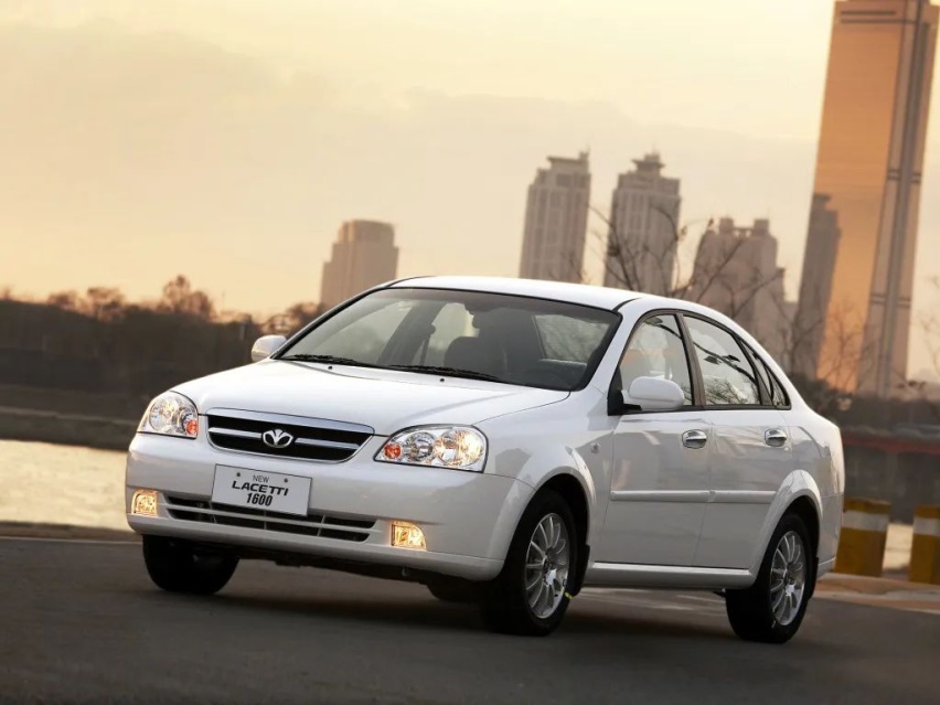 2003年中国汽车市场中最重要的新车 别克凯越