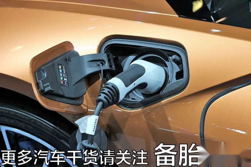 油车不想开了，买辆6、7万的电车代步，1年能省多少钱