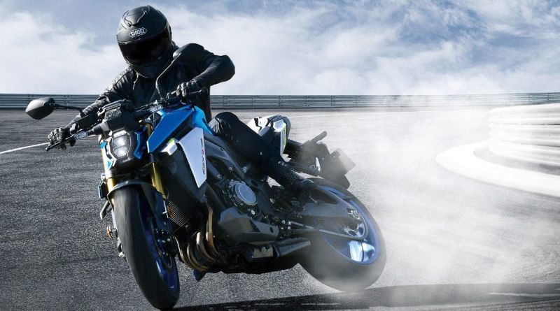 直列四缸公升级街车摩托，2022款铃木GSX-S1000亮相