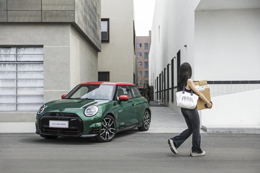 全新电动MINI Cooper上市，“都市卡丁车”经典之上更好玩