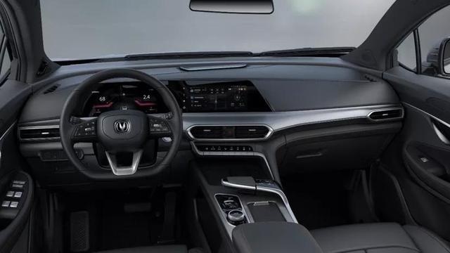 未上市先交车？后浪追捧的长安UNI-T先享车首发，展示高段位营销