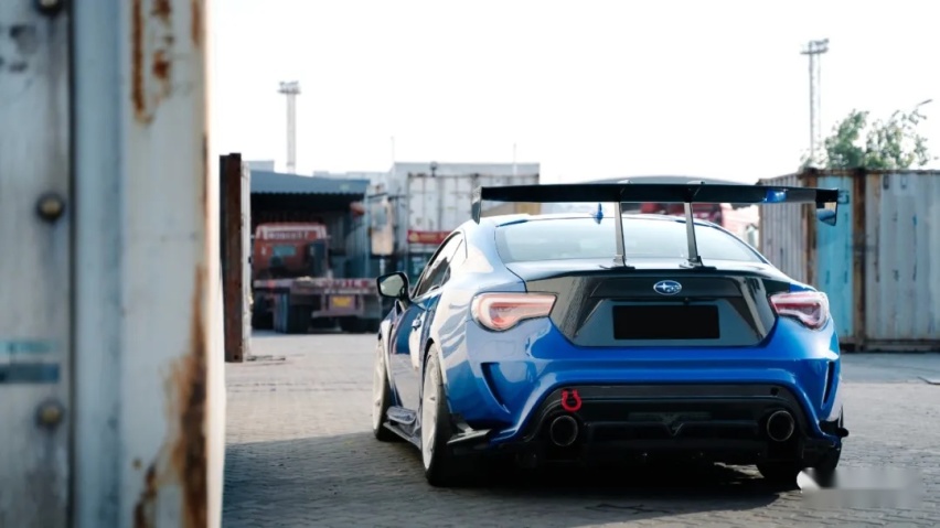 改装清单远超18cm的斯巴鲁BRZ，试遍OHLINS、ARAGOSTA