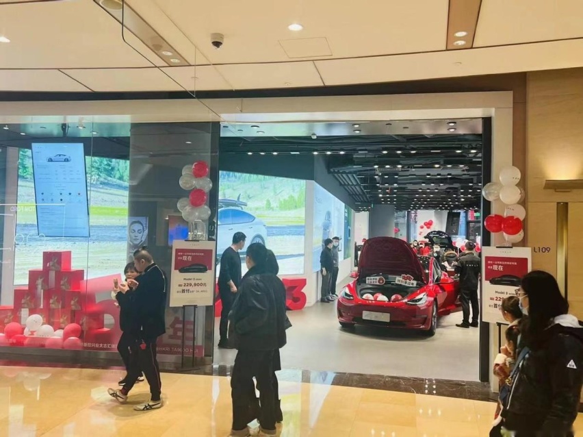 开年“狂飙”，特斯拉1月狂销6.6万辆，纯电车保值率持续超越燃油车