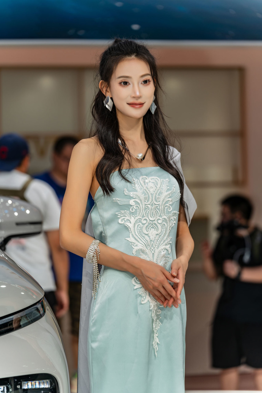 2024广州车展小姐姐大合集！是真男人就坚持到最后一张！