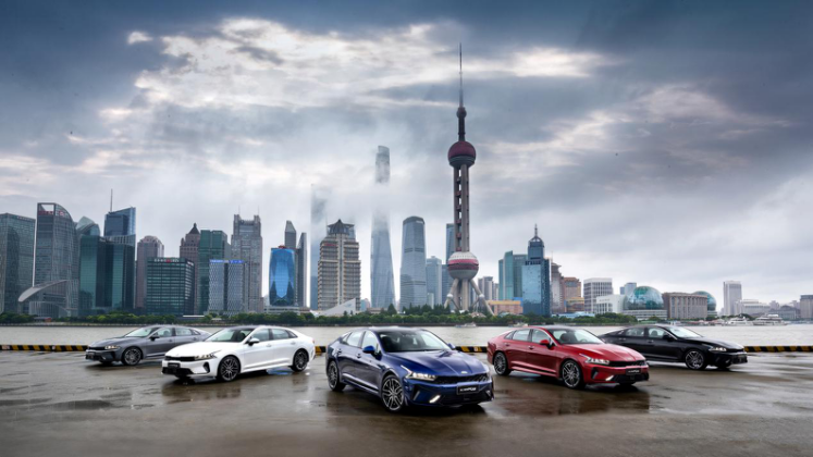 以设计致敬Z世代 起亚凯酷重构“轿车”概念
