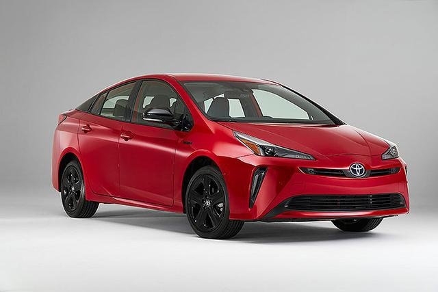 下周两款全新油电车，丰田先抛出这款车预热