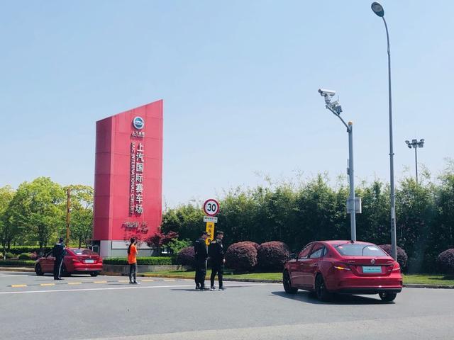 比思域、菲斯塔更好开!试驾2019款名爵6新能源