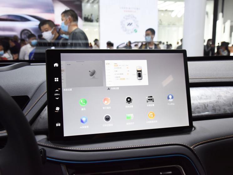 WEY玛奇朵PHEV，一台纯电续航达到110km的插混车型，预计内年上市
