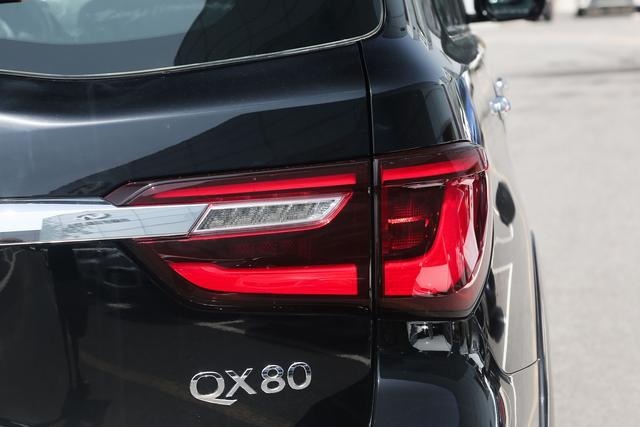 英菲尼迪QX80，日产顶级旗舰SUV，豪华气场，值得入手吗？