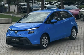 全新本田飞度实车，一言难尽的造型，能活下来吗？