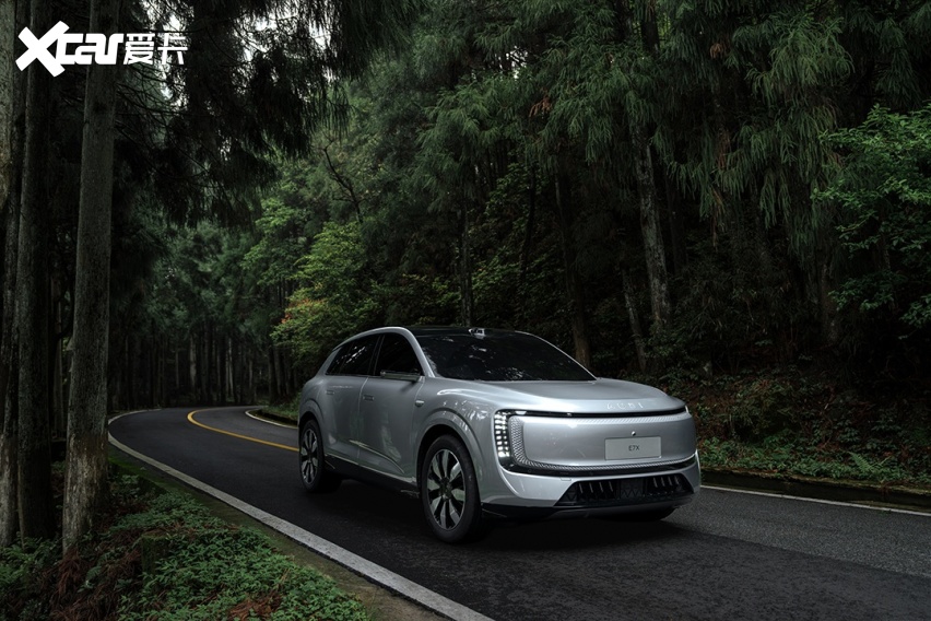 德系驾控遇见千年榕城 深度试驾“智慧性能旗舰SUV”奥迪E7X
